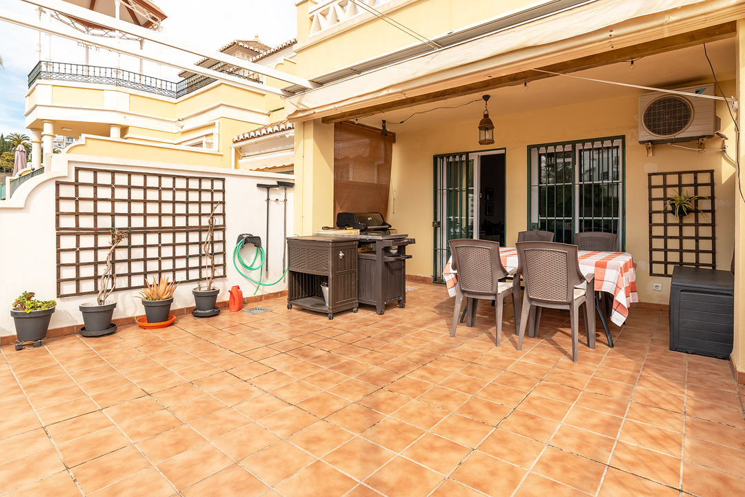 DUPLEX EN BURRIANA CON PISCINA COMUNITARIA